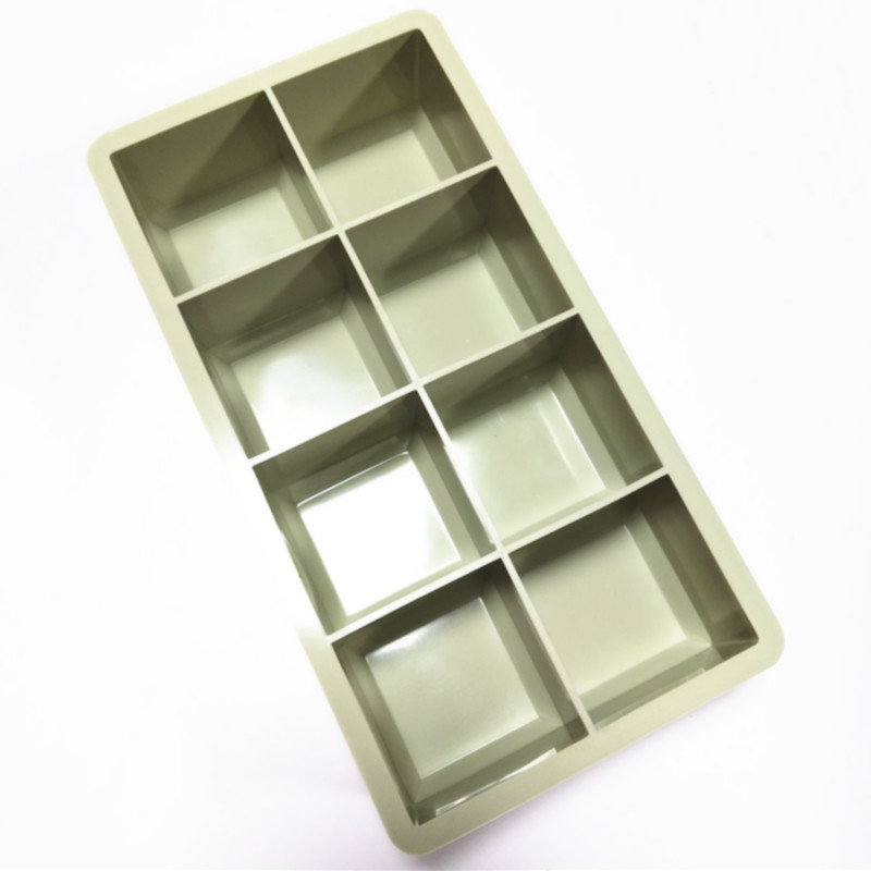 Large Square Silicone Ice Cube Tray – 8 Grid BPA-Free Mould for Whiskey, Cocktails & More