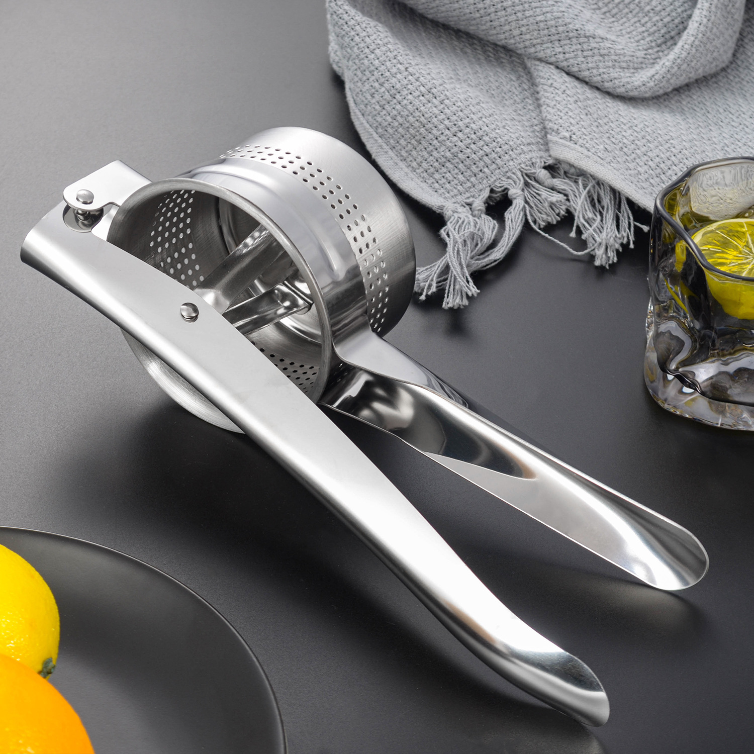 Heavy Duty Stainless Steel Manual Juicer & Potato Ricer – Multipurpose Fruit & Vegetable Press