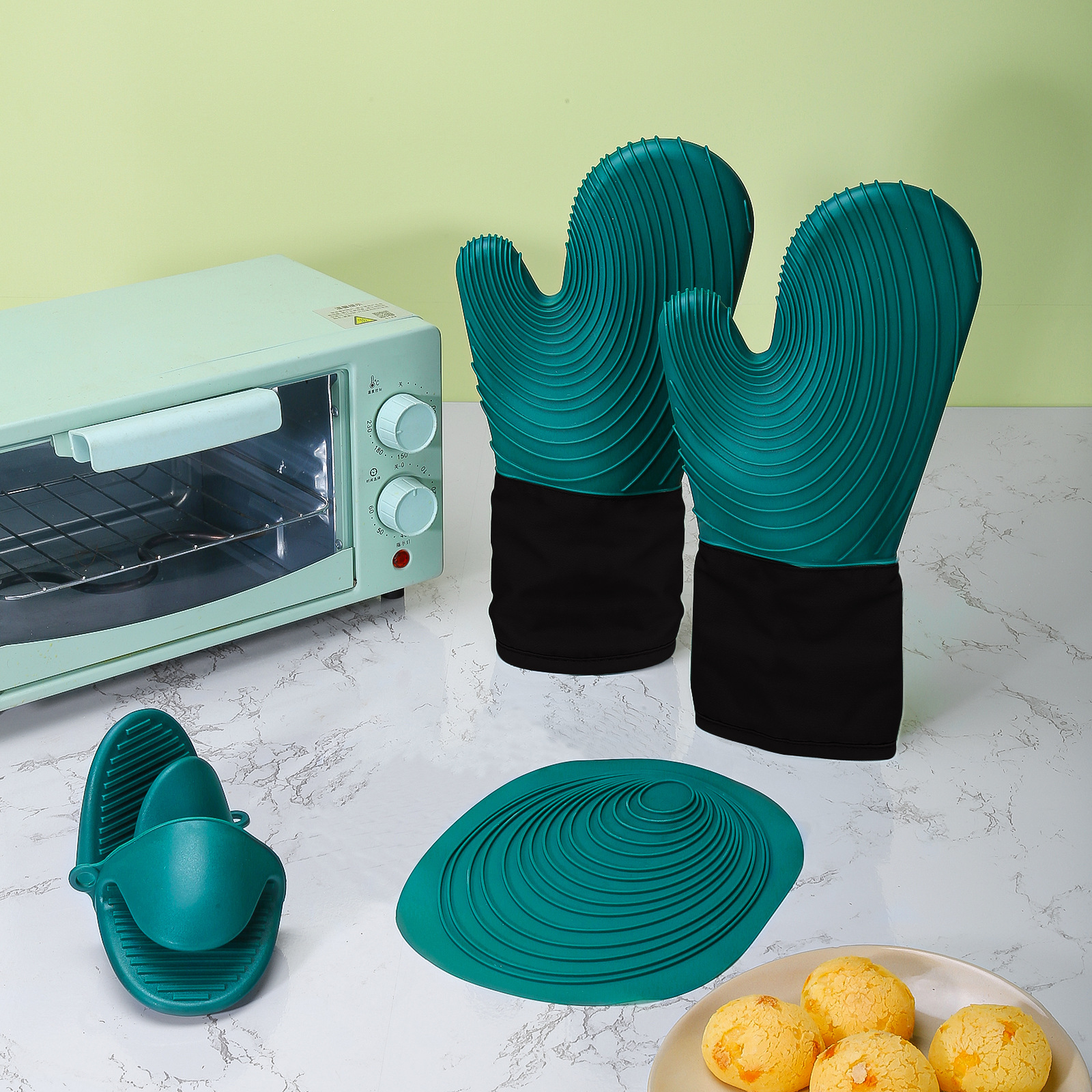 Cooking Without Compromise: The Breathable Power of Kitchen Silicone BBQ Gloves