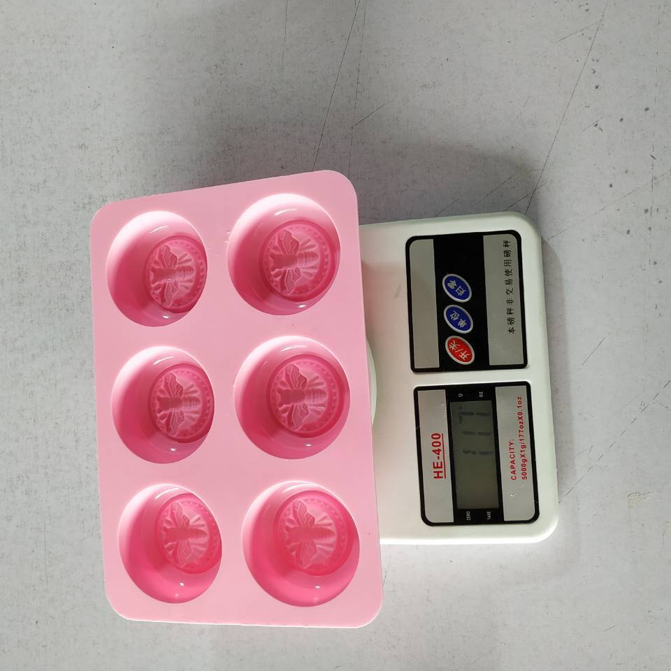 6-Cavity Bee Design Round Silicone Mold – Food Grade for Soap, Chocolate, Resin, or Cake