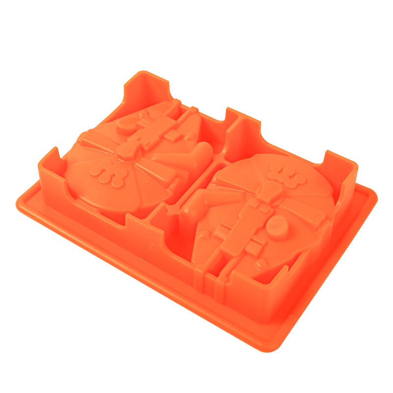 Sci-Fi Vehicle Shaped Silicone Ice Cube Tray Mold – Food-Grade Flexible Ice Mold