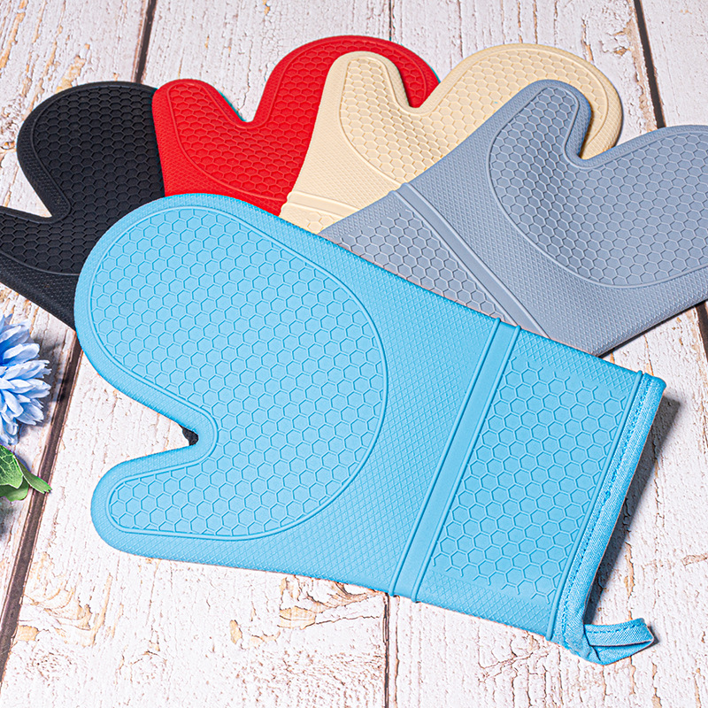 Heat Resistant Silicone Oven Mitts – Non-Slip Kitchen Gloves for Baking & BBQ