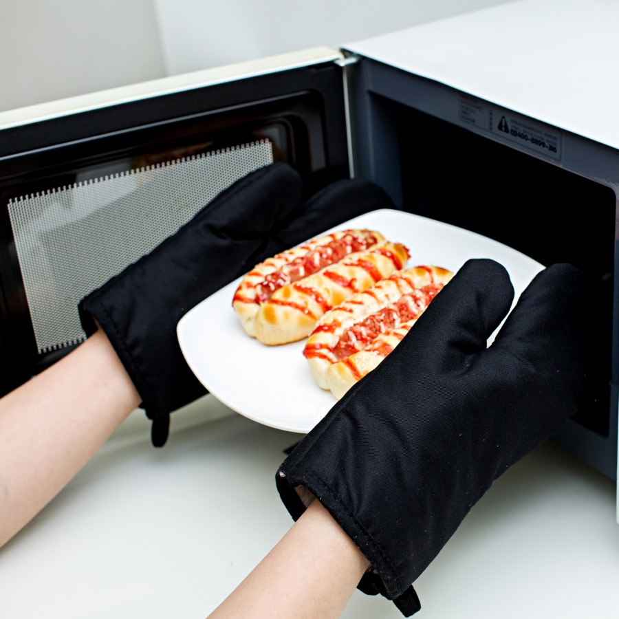 Heat Resistant Oven Mitts and Pot Holders Set – Quilted Cotton Kitchen Gloves, Black 4-Piece Set